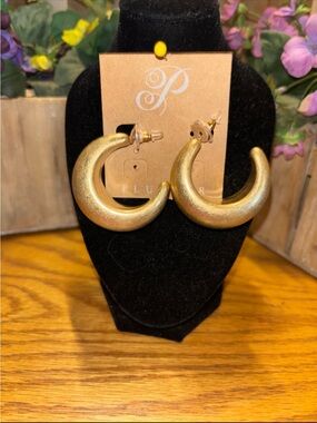 Plunder Matte Gold Crescent Hoops